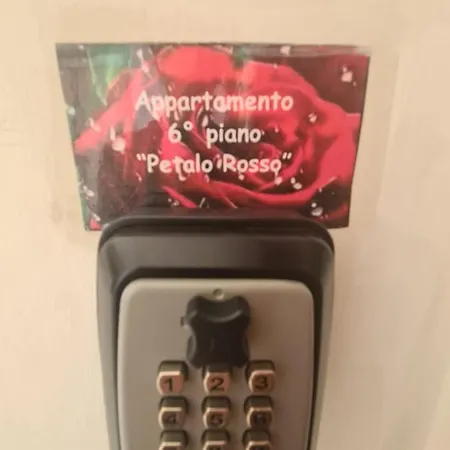 Petalo Rosso Apartment *
