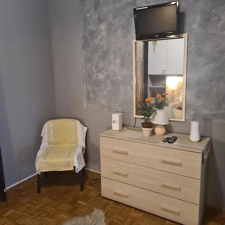 Petalo Rosso Apartment *